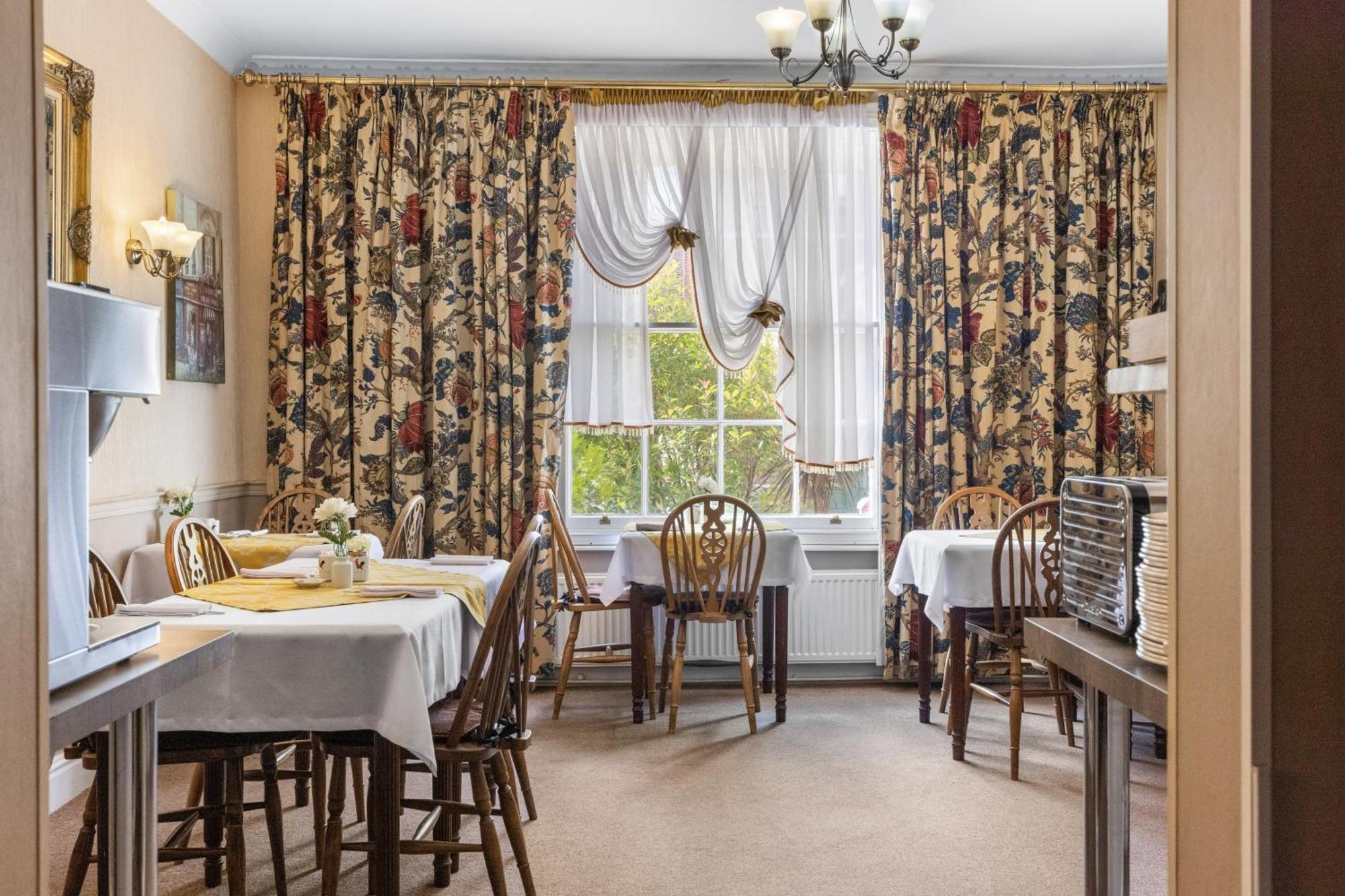 The Lansdowne Bed & Breakfast Leamington Spa Exterior photo