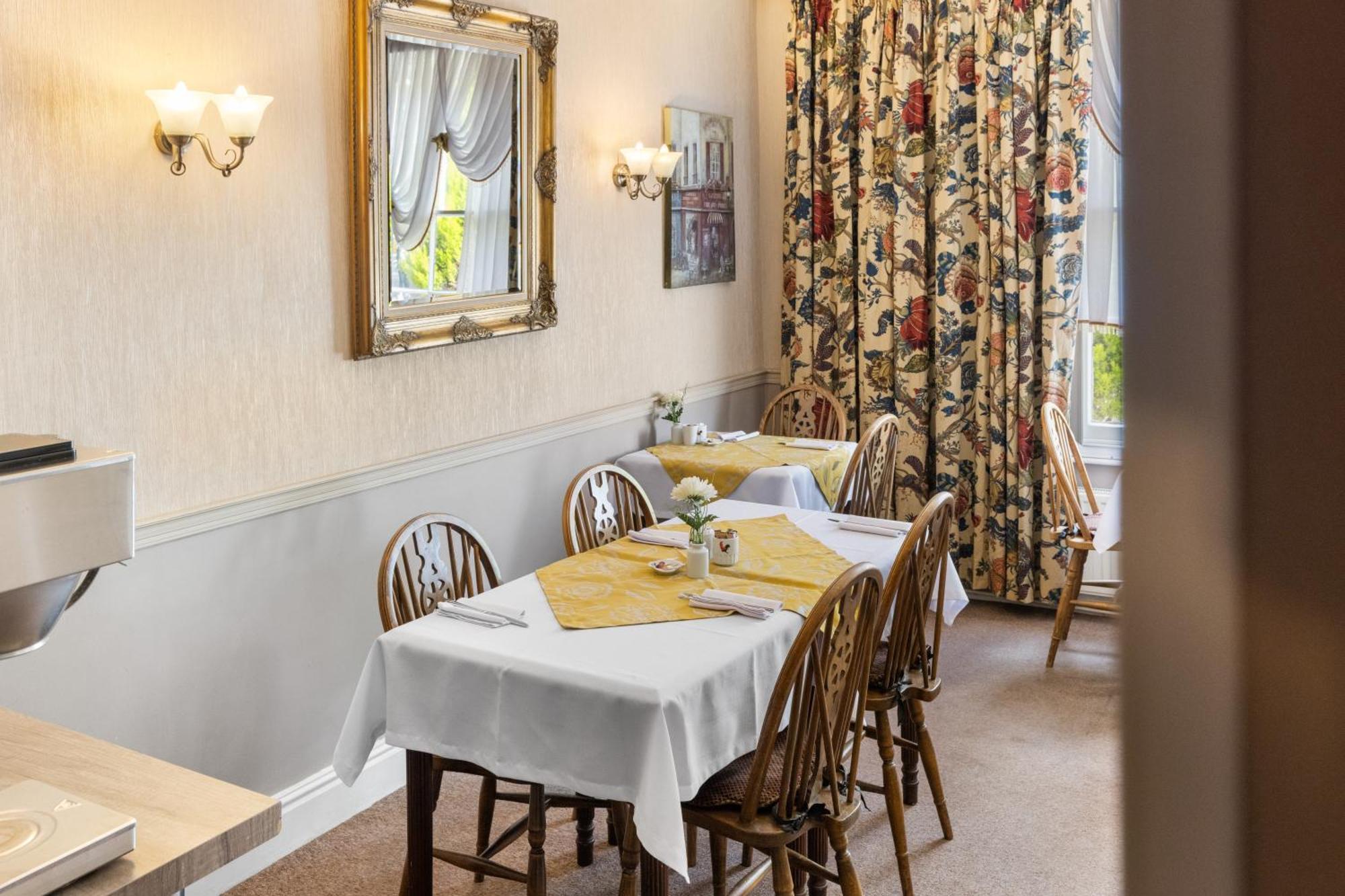The Lansdowne Bed & Breakfast Leamington Spa Exterior photo